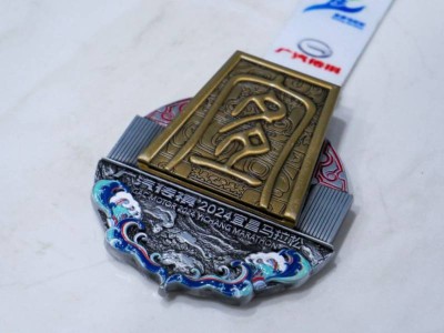 2024宜昌馬拉松獎(jiǎng)牌