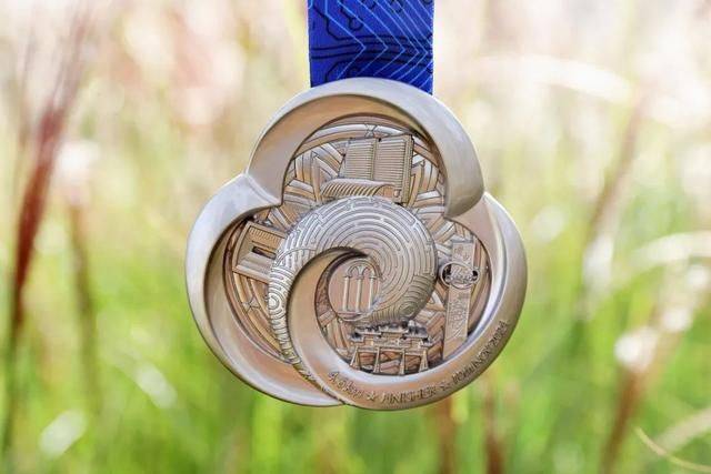 2024北京亦莊半程馬拉松獎牌參賽服圖片公布(4) 2024北京亦莊半程馬拉松獎牌參賽服圖片公布(4)